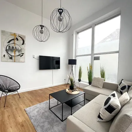 130qm - 2 Side By Side - Free Parking - - Mallibase Apartment